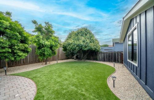 Charming 2 BDR Seaside Cottage - 5 Min to Beach - Foto 82