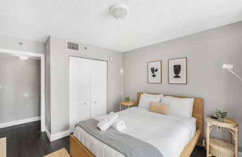 Luxurious 3BR Condo with Pool in Brickell - Foto 36