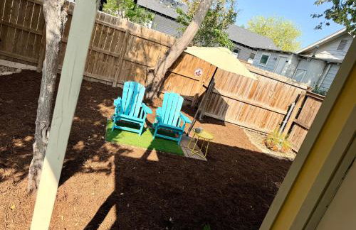 The Eastsider near Frost Bank Center Alamodome Convention Center and more - Foto 3