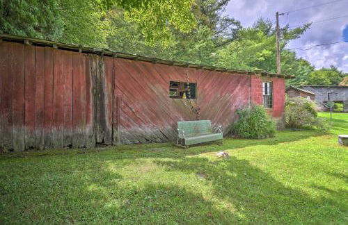 Lil Red Hen Cottage in the Boone Area with Hot Tub - Foto 42