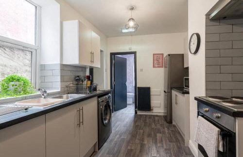 Town Centre 6 Bed Home Work Rest Warrington - Foto 3