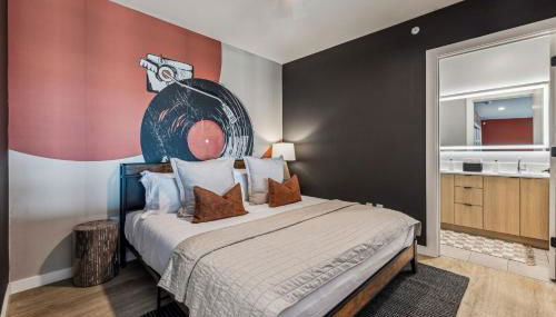 Grand Ole Nashville in Downtown Nashville, Walk to Broadway, Parking, Pool, Gym - Foto 3