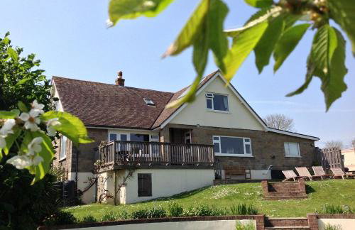 Three Gables, West Wight village house, Sleeps 10 - Photo 17