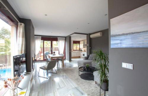 Private pool luxurious villa with mountain views - Foto 4