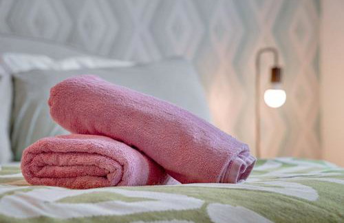 Sleek 4BR Townhouse - Rooftop - Hot Tub - Foto 35