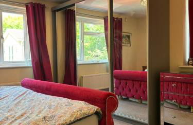 The Luxe 2BR Specious Bungalow - Garden & Parking - Foto 5