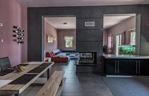 Villa Iris - Photo 9