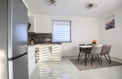 Apartment Vukadin - Photo 15