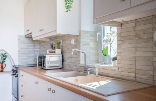 Manos Home - Photo 45