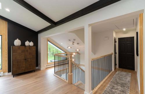 Modern Catskills Retreat with Creek & Fire Pit - Foto 4