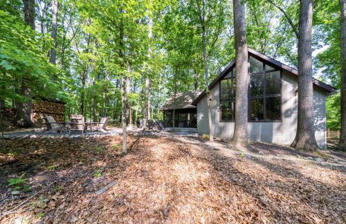 Modern Cabin w/Hot Tub & Fire Pit! - Foto 28