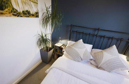 Quirky & cosy 1 or 2 bedroom house in peaceful village - Photo 55