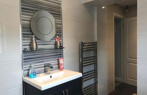 Mikes at Menai - Stylish & Spacious 3 bed house in Menai Bridge. - Foto 14