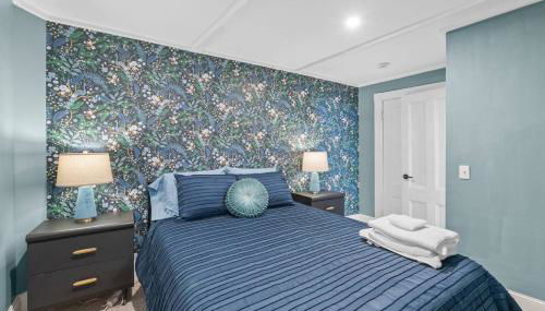 1803 Salem 1BR | Walk to Haunted Happenings - Foto 2