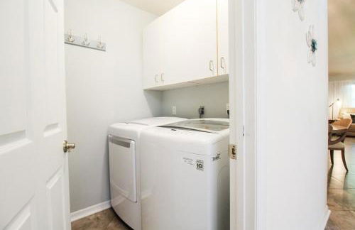 Elegant 3BR 2BA Private Pool Home - Foto 43