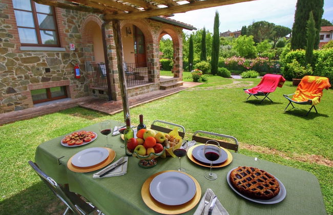 Tuscan Style Apartment with View of the Hills - Foto 31