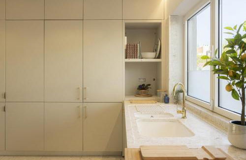 Contemporary Restelo Pool Haven - Photo 13