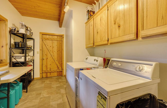 Pet-Friendly House with Deck Near Crater Lake! - Foto 77