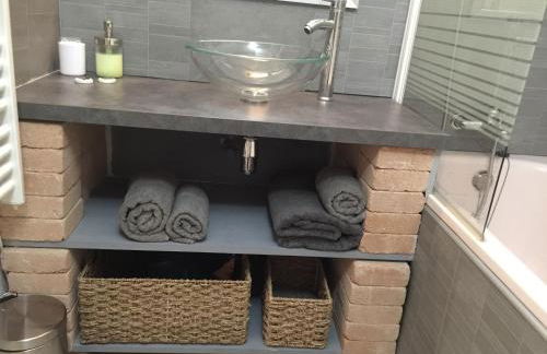 T2 avec TERRASSE, CLIM , box fibre - Foto 9