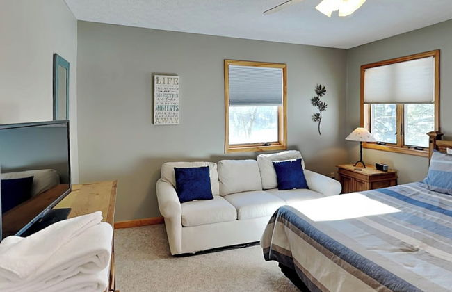 Lured by the Lake - Foto 26