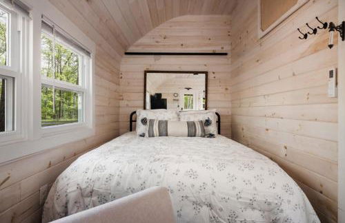 Tiny Cabin w Fire Pit Game Room and Dog Friendly - Foto 16