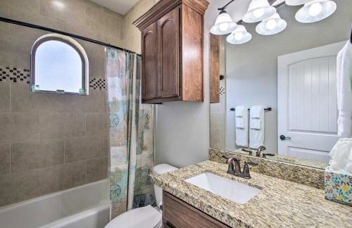 South Padre Paradise with Saltwater Pool Near Golf! - Foto 17