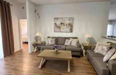 Private pool with a beautiful view overlooking the lake! Near Disney - Universal - Foto 19