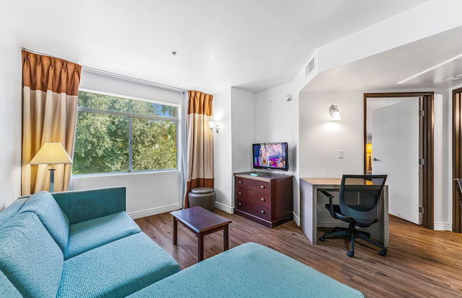 Metro Chandler Extended Stay - Photo 5