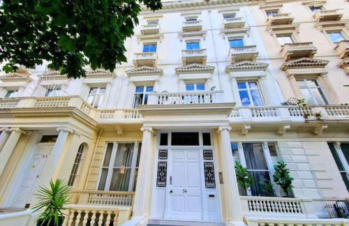 Gorgeous Hyde Park Home with Lift-Elevator Access & Nice View - Foto 26