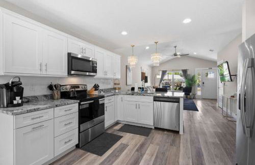 5 Minutes to Beach and Downtown Fire pit Grill - Foto 14