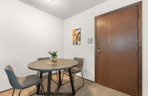 Close to Campus & Hospital with Free Parking - Fast Wifi - Foto 8