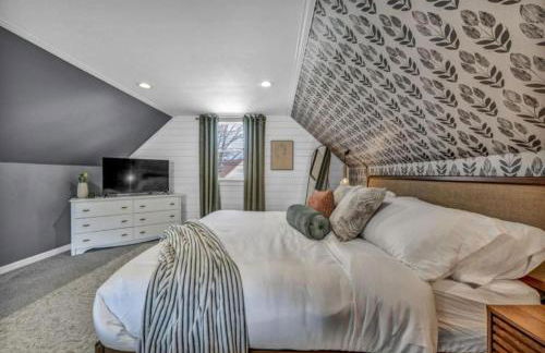 Swim and Relax In our Pool and Hot Tub and Recently Renovated - Foto 52