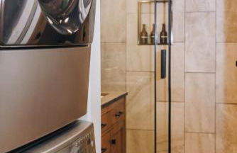 NEW Unique Stay w King Beds and Private Hot Tub - Foto 40