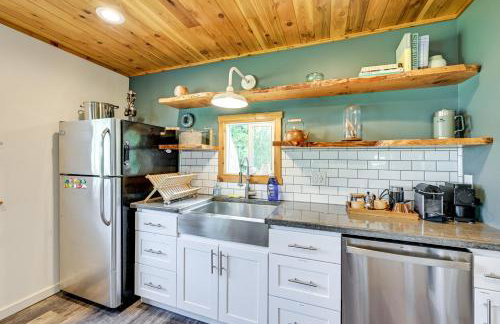 Walk to Beach Creek-Front Sekiu Home with Fire Pit! - Foto 5