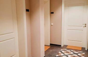 Forestry Chic Flat With Lake And Forest View - Photo 24