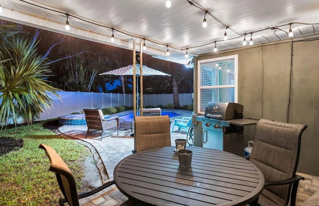 Home with Pool & Hot Tub Close to Beach - Foto 20