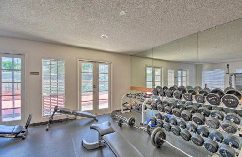 Sleek Phoenix Condo Walk to Biltmore Fashion Park - Foto 28