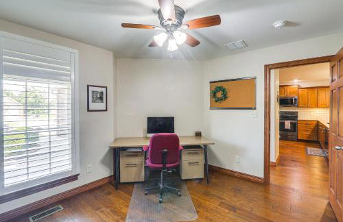 2 Mi to Main Street Family Home in Winfield! - Foto 15