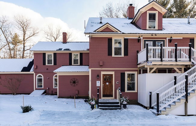 TuckAway Suites at East Branch - Photo 54