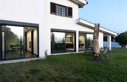 Viana do Castelo Home - Photo 10