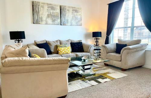 Disney Dream with Hot Tub, Pool, Xbox, Games Room, Lakeview, 10 min to Disney, Clubhouse - Foto 27