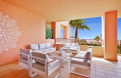 Estrella de Mar zeezicht en uitkijk op Gibraltar 40m2 terras incl zwembad Las Garzas Manilva - Photo 9