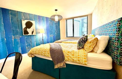 Beautiful New 2 Bedroom Apartment - Next to the Beach - Great Location - FREE Parking - Fast WiFi - Smart TV - sleeps up to 4! Close to Purbeck, Corfe Castle, Sandbanks, Poole & Bournemouth - Foto 18