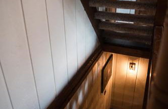 Cozy A-FrameKing BedSkiFire PitSchuss - Foto 23