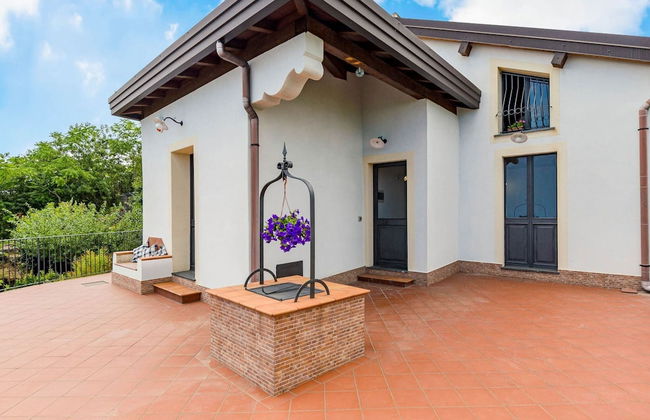 Charming Villa With Pool and Panoramic Surroundings - Photo 24