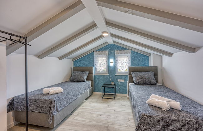 Peaceful Blooming Villa With Pool - Foto 6