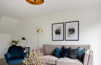 Knaphill Woking - 2 Bedroom House - With Garden - Photo 5