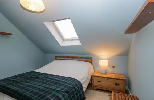 Little Foxes - Photo 23