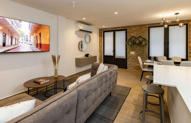 The Acapella Condo by Acomodo - Photo 2