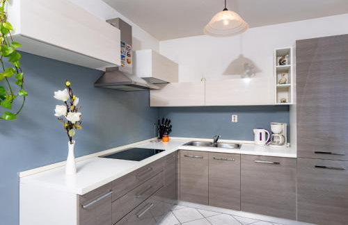 Apartments Lores - Photo 41